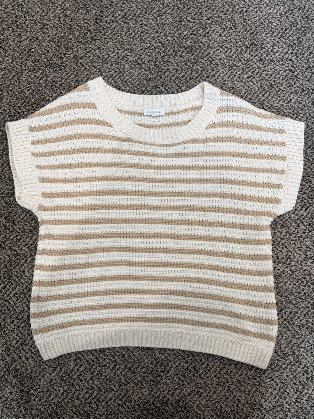 Blu Pepper Cream & Tan Striped Short-Sleeve Knit Sweater